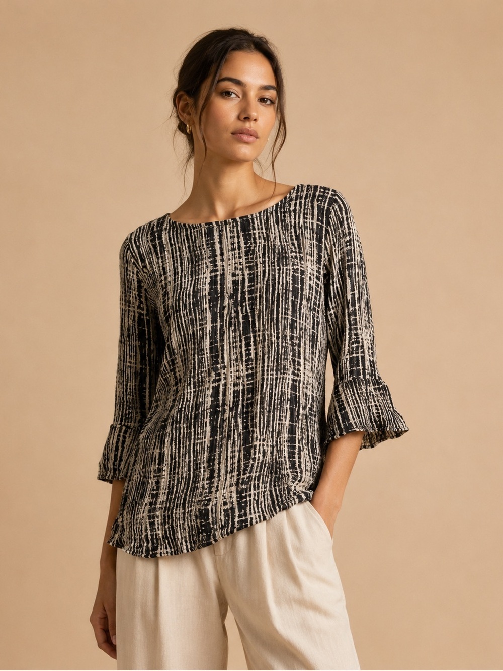 KikiSol Black White Abstract Print Bell Sleeve Blouse Small Preppy Corporate